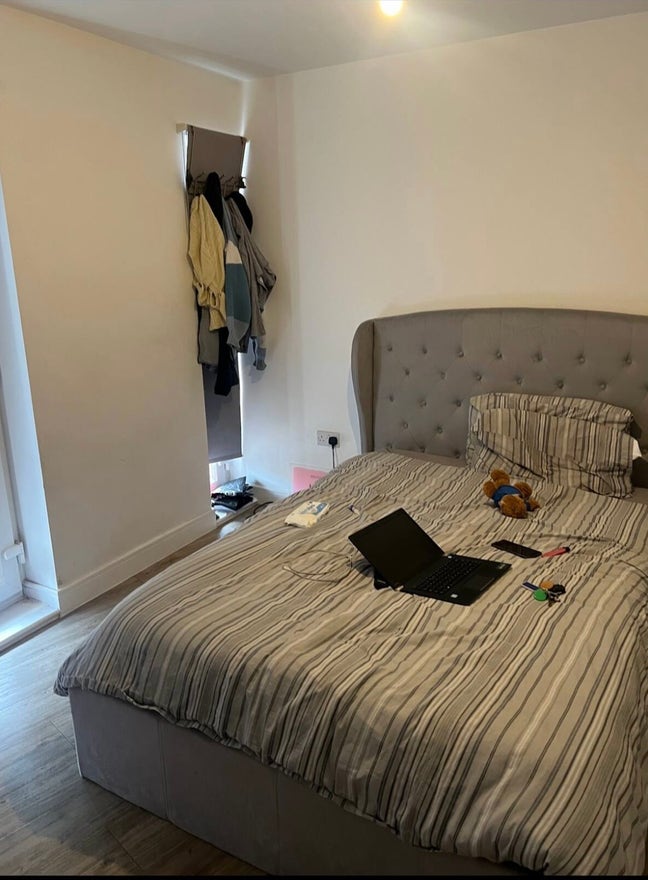Double Room | Elizabeth Line | Bills Included  Main Photo