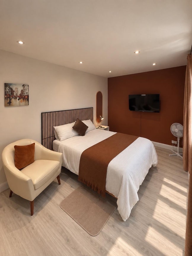 Women Only house in Central Reading | Smart Locks  Main Photo