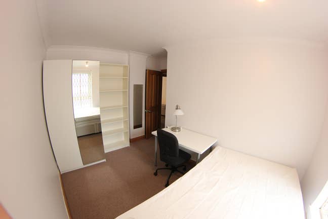 Double Room in Mudchute E14 - All Bills Included Main Photo