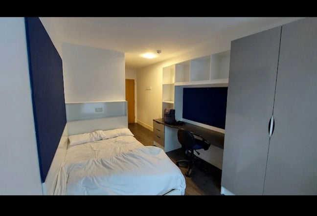 Standard ensuite room available at Brae Main Photo