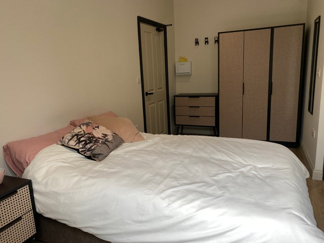 ✨ Luxury Shared Living - All inc bills- Parking✨ Main Photo