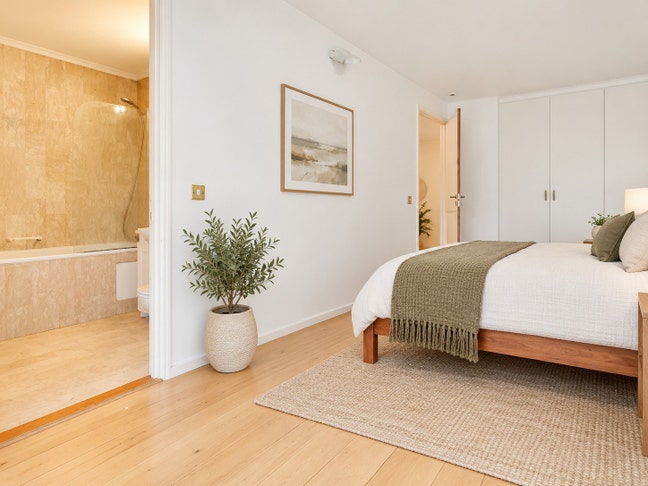 Ensuite Room Available Main Photo