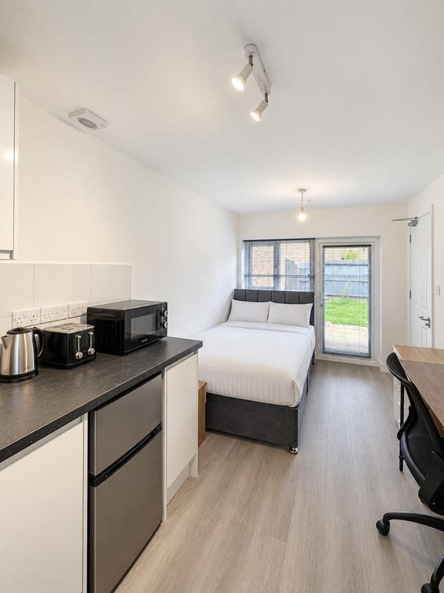Spacious Studios in Bretton, Peterborough Main Photo