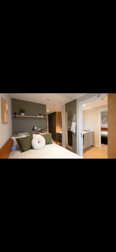 Modern En-suite room near Liverpool City Centre Main Photo