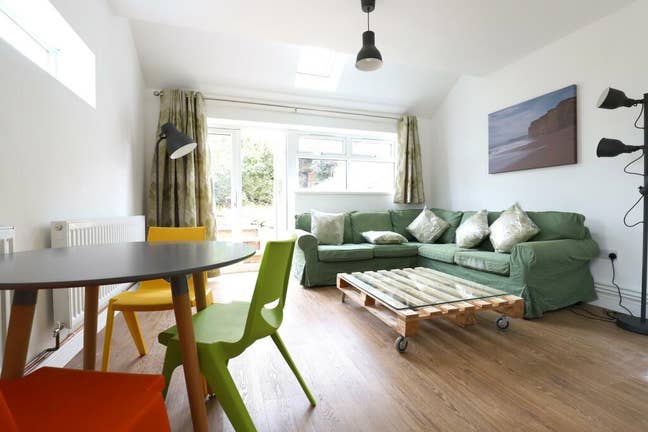 Special Offer &pound;100 per Week – Bills Included Main Photo
