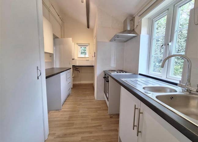 Cosy Double Room To Rent In Luton RG2 7BN Main Photo