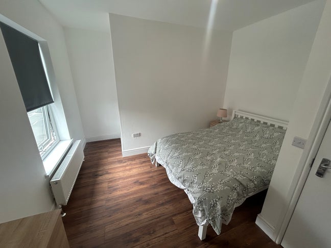 Newly Refurbished Rooms to Let Main Photo
