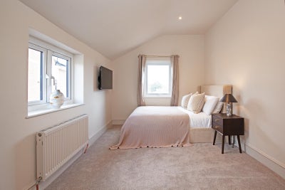 🔥Newly Refurbished Home🔥 City Centre- Parking  Main Photo