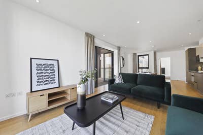  Looking for a third flatmate in a 3-bed flat Main Photo