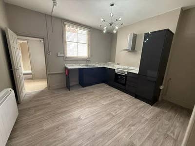 1 Bed Flat, Worcester Road, WR14 Main Photo