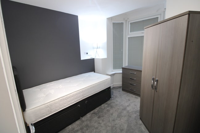 En-Suite Room all bills included Main Photo