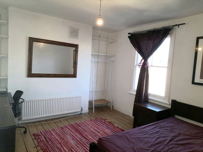 Double room close to tube SHORTLET  Main Photo