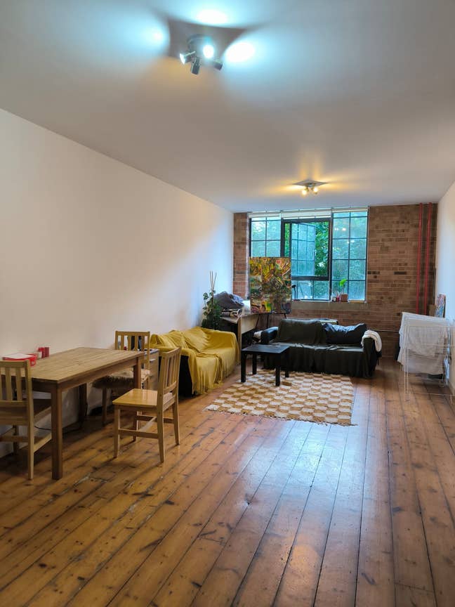 Double room in Aldgate East (E1)| &pound;1,100| From Nov Main Photo