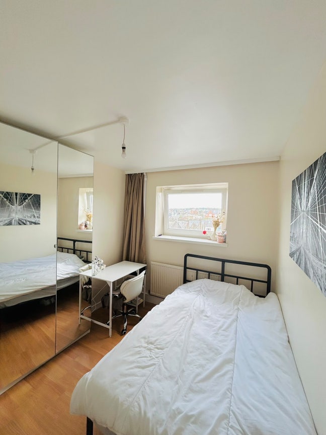 Bright Double Room in NW1 Camden Main Photo