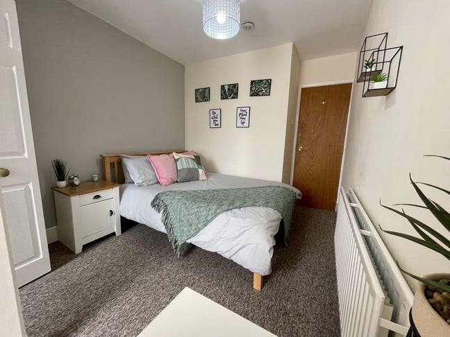 🤩 Cheap En-Suite Room • No Deposit Option (66Or) Main Photo