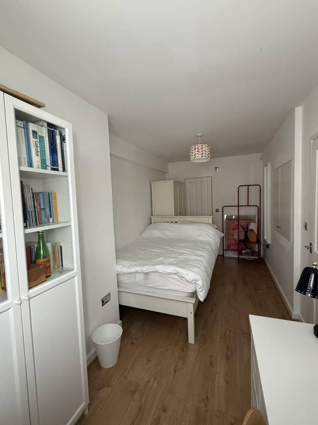 En-suite room in Heaton Moor Main Photo