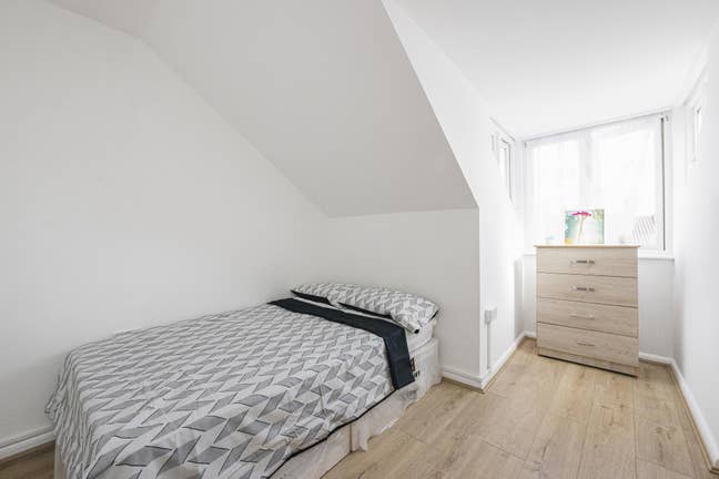 1 Double Room by the Canal E14  Main Photo