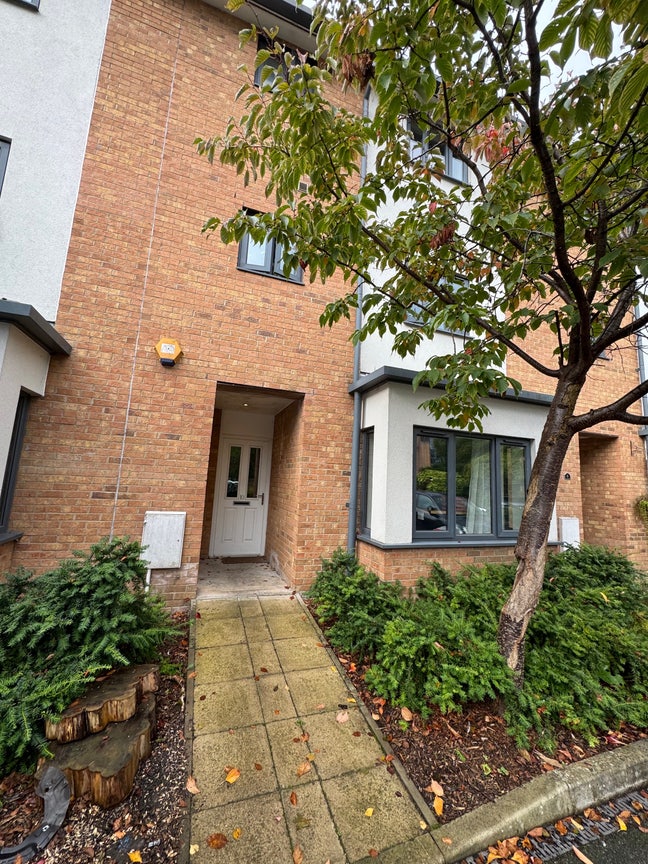 Double Room in West Didsbury  Main Photo