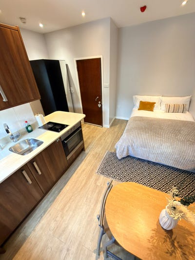Studio Near Seven Sisters | Water & Wi-Fi Included Main Photo