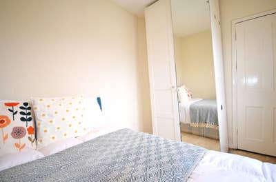 Cosy Room in Clean, Quiet Home! Main Photo