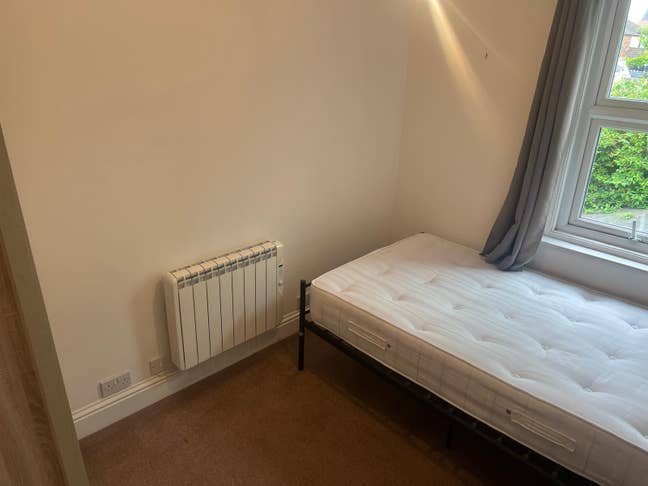 Spacious and Cosy Double Room for Rent in CO1 Main Photo