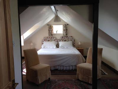 En-suite double room in farmhouse Main Photo
