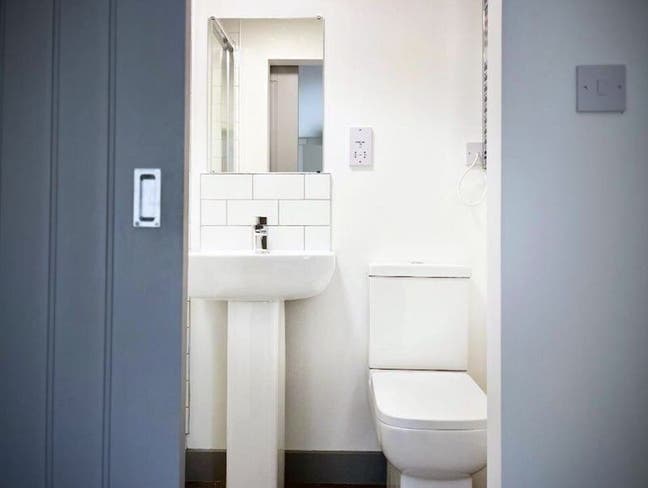 Utility bills at &pound;50 per month Main Photo