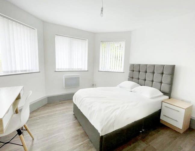 *Utility Bills &pound;30 per month Main Photo