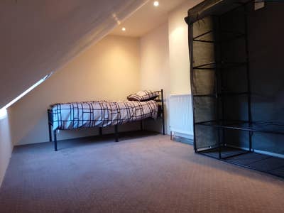 Loft Conversion (4 rooms) to rent Main Photo
