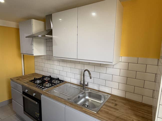Newly Refurbished 4 Bedroom Flat  Main Photo