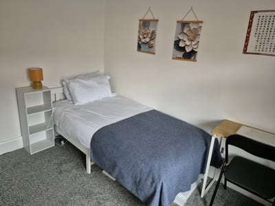 4b3b house easy get to Durham university  Main Photo