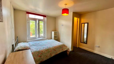Immediate Move-In | Safe Furnished Rooms Main Photo