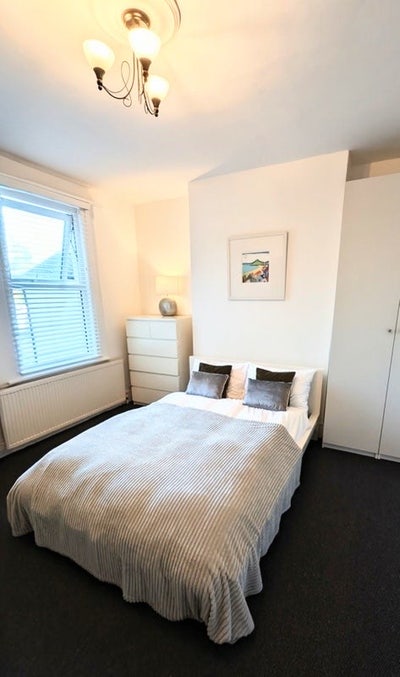💕 Stunning Double Room to Rent – Female Only Main Photo