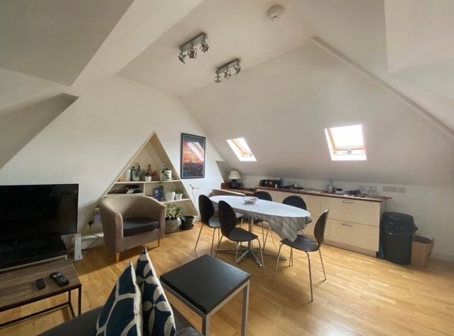 Bright & Spacious Double Room – Willesden &pound;765 Main Photo