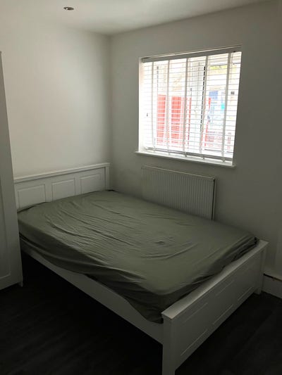 Large Double Ensuite All Bills inc + Wifi E14  Main Photo