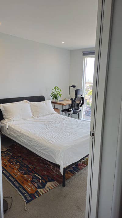 Double Room in 9th (Top) Floor Dalston Flat Main Photo