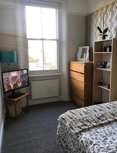 Double Bedroom in Central London Main Photo