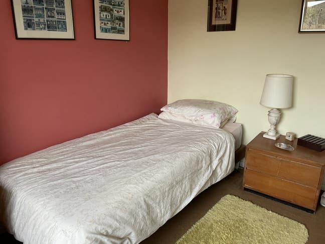 Room to rent Main Photo