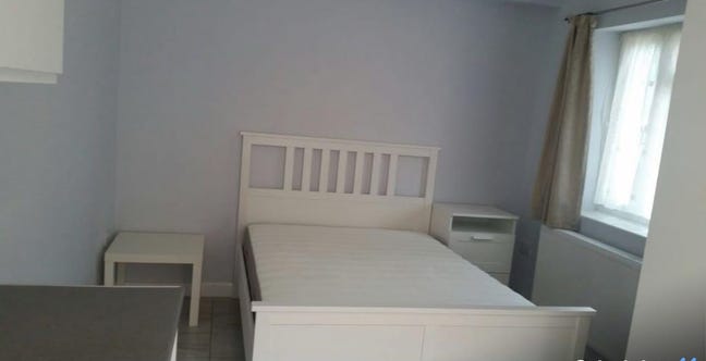 Studio flat is available for rent in - TW14 Main Photo