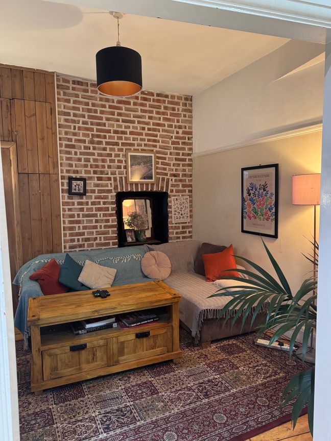 Sublet Gorgeous Room Available! Main Photo
