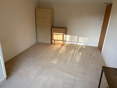 Double Room to let - Harrow HA3 0SJ Main Photo