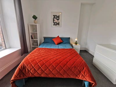Modern Student Room | Bills Inc | Upland ❤️ Main Photo