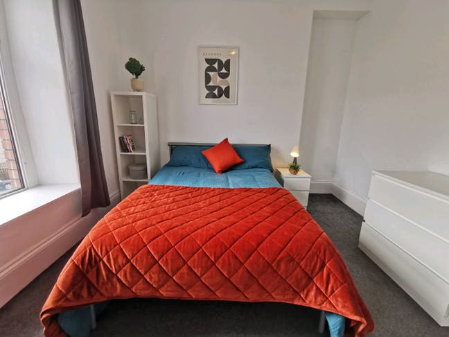 Modern Student Room | Bills Inc | Upland ❤️ Main Photo