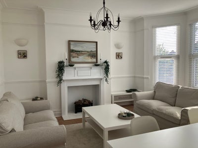 Beautifully Refurbished 3 Bed NW10 5UB Main Photo