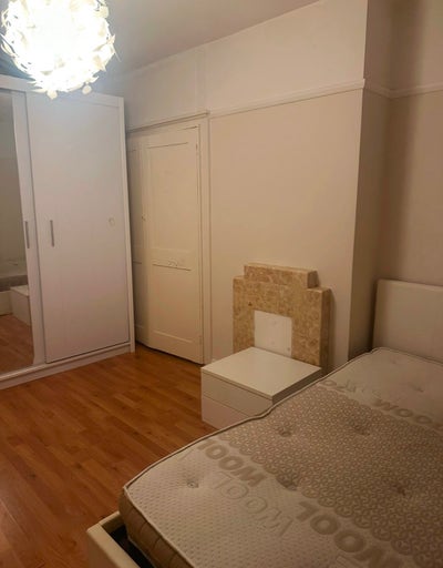 Double Room - Lee Station  Main Photo