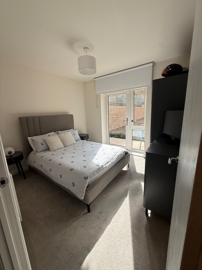 Double Room with Private Bathroom and Garden Main Photo