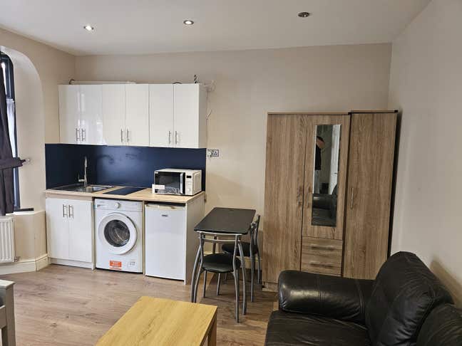 Studio Flat – All Bills Included | Ilford, IG3  Main Photo