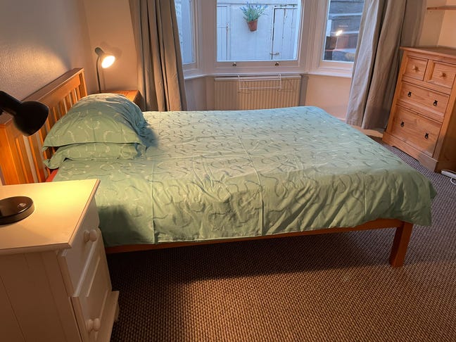 Large Double Bedroom in Chelsea  Main Photo