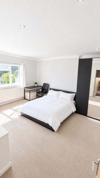 Spacious En-Suite Rooms in West Finchley Main Photo