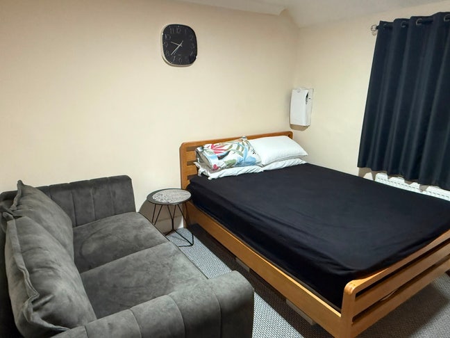 Room to rent Main Photo